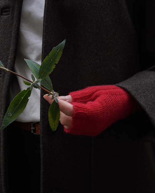 BORGAN HALVVANTER fra Kit Couture